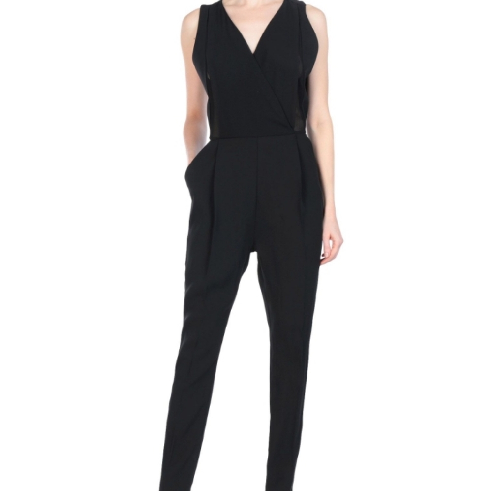 BLACK V-Neck Jumpsuit with Back Detail and Pockets